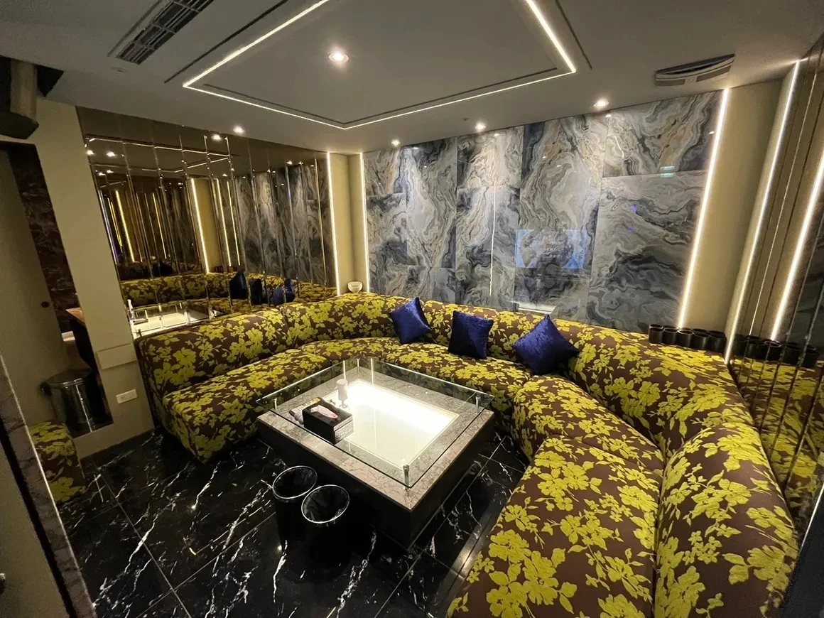 特蘭斯酒店包廂